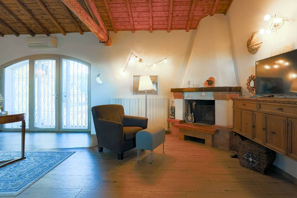 casa indipendente in vendita a Formello