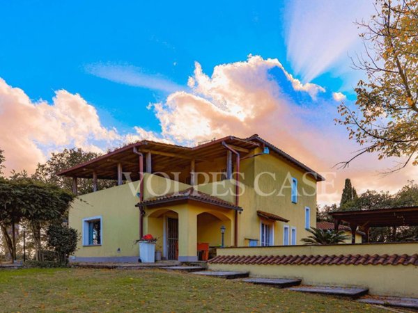 casa indipendente in vendita a Formello