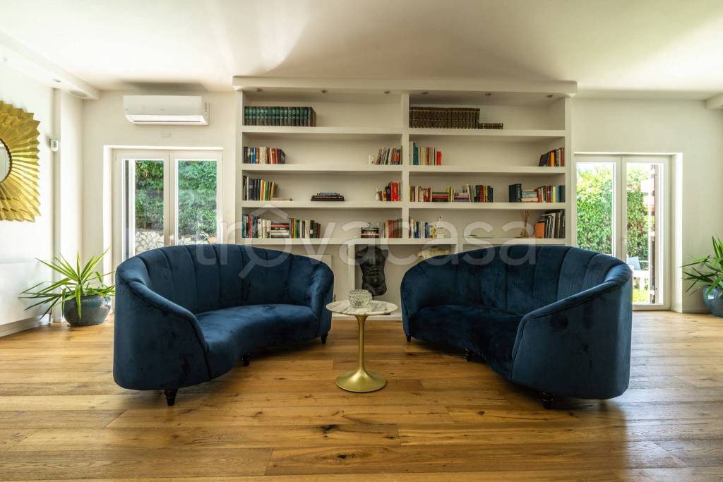 casa indipendente in vendita a Formello in zona Le Rughe