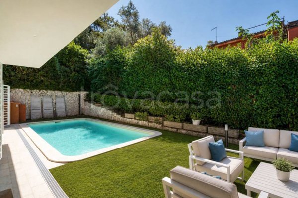 casa indipendente in vendita a Formello in zona Le Rughe