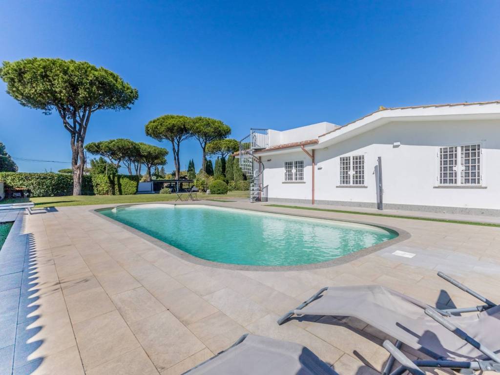 casa indipendente in vendita a Formello