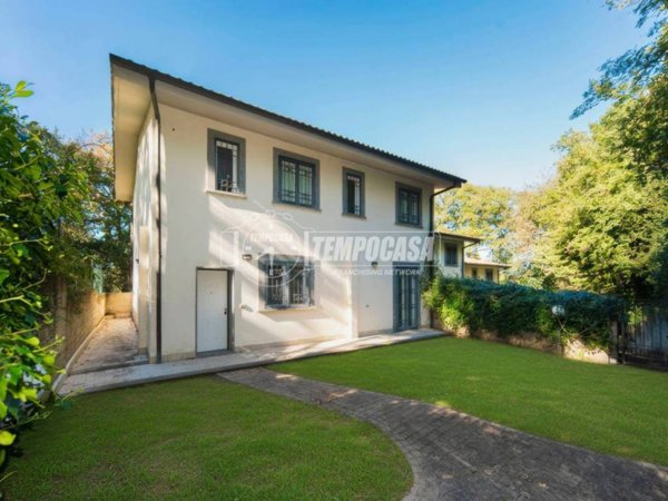 casa indipendente in vendita a Formello