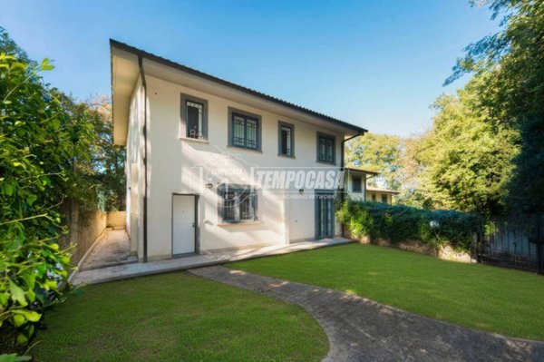 casa indipendente in vendita a Formello