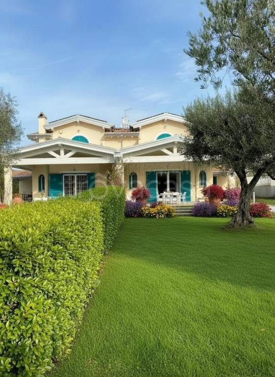 casa indipendente in vendita a Formello