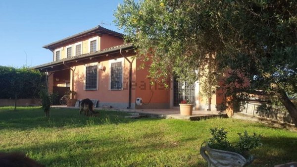 villa in vendita a Formello
