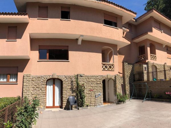 casa indipendente in vendita a Formello in zona Le Rughe