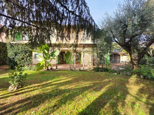 casa indipendente in vendita a Formello in zona Le Rughe