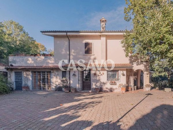 casa indipendente in vendita a Formello