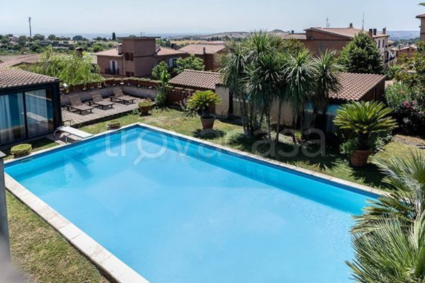 casa indipendente in vendita a Formello