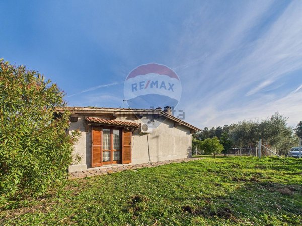 casa indipendente in vendita a Formello