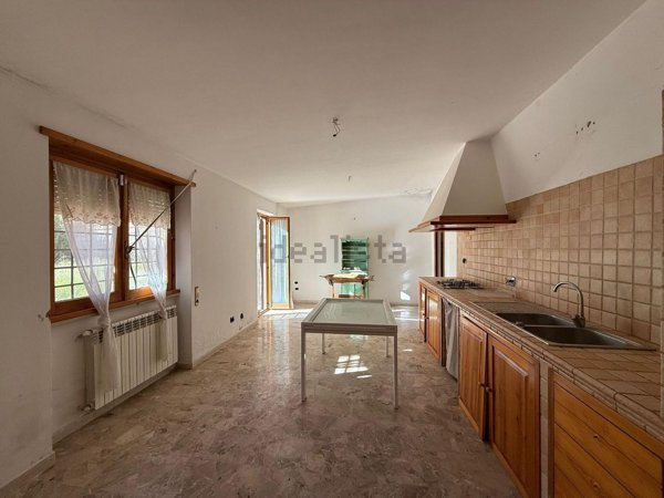 casa indipendente in vendita a Formello