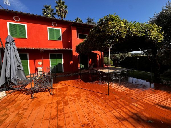 casa indipendente in vendita a Formello in zona Le Rughe