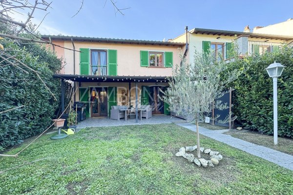 appartamento in vendita a Formello in zona Le Rughe