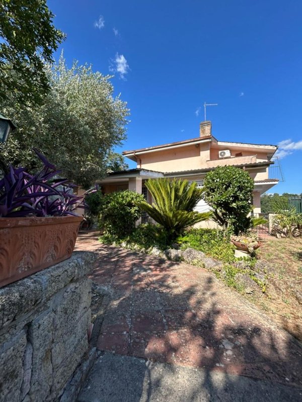 casa indipendente in vendita a Formello in zona Le Rughe