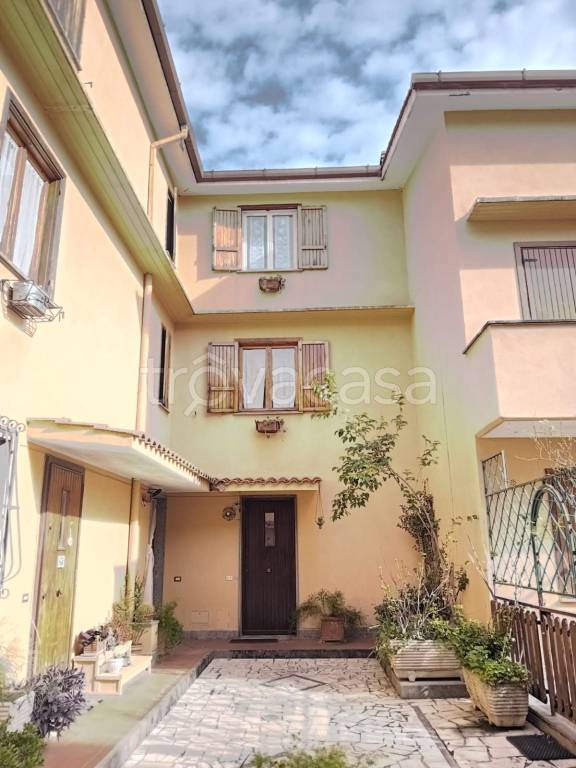 casa indipendente in vendita a Formello