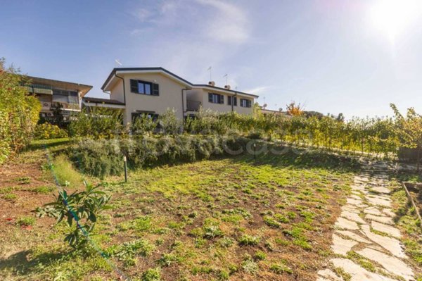 casa indipendente in vendita a Formello in zona Le Rughe