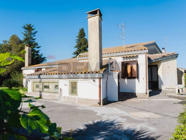 casa indipendente in vendita a Formello