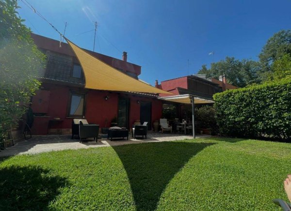 casa indipendente in vendita a Formello