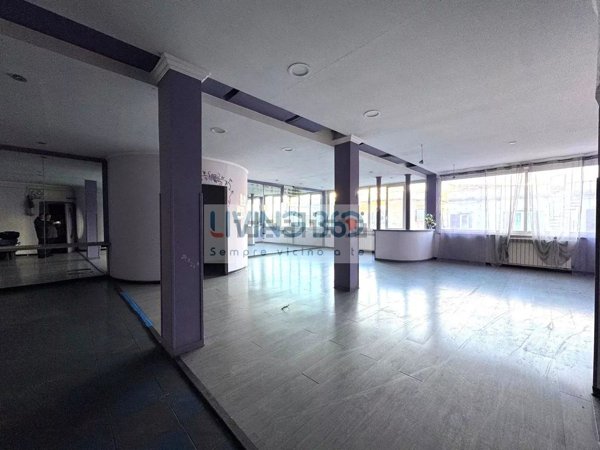 locale commerciale in vendita a Formello