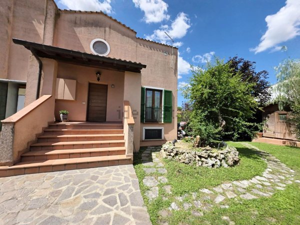 casa indipendente in vendita a Formello in zona Le Rughe