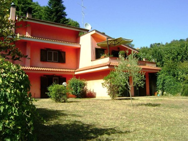 casa indipendente in vendita a Formello in zona Le Rughe