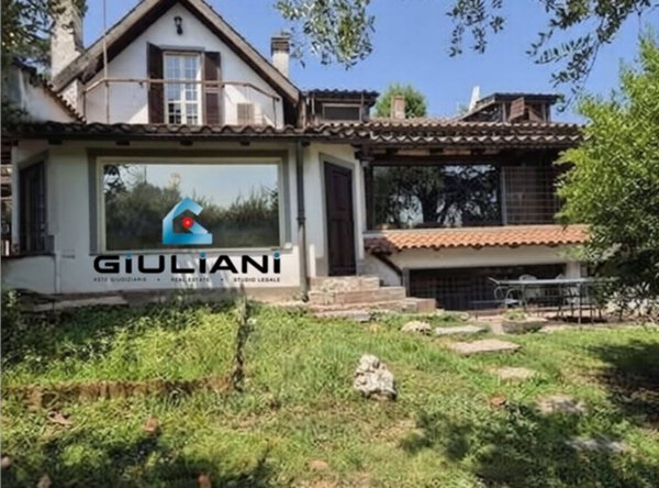 casa indipendente in vendita a Formello