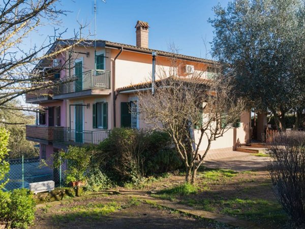 casa indipendente in vendita a Formello
