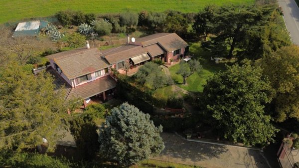 casa indipendente in vendita a Formello in zona Le Rughe