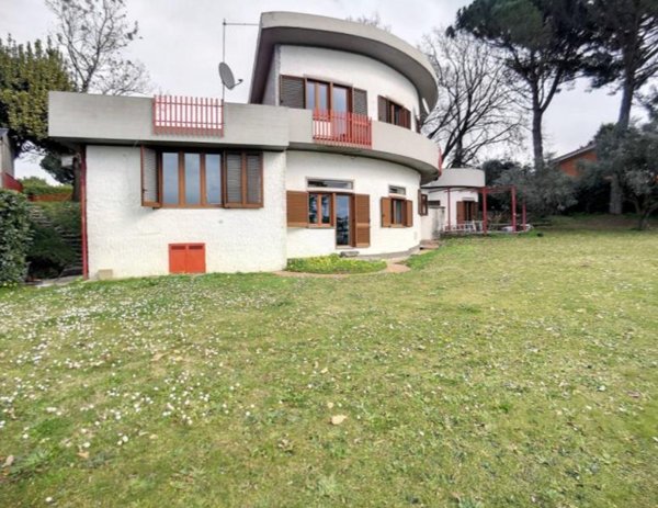 casa indipendente in vendita a Formello