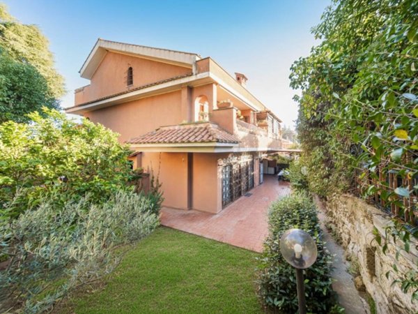 appartamento in vendita a Formello in zona Le Rughe