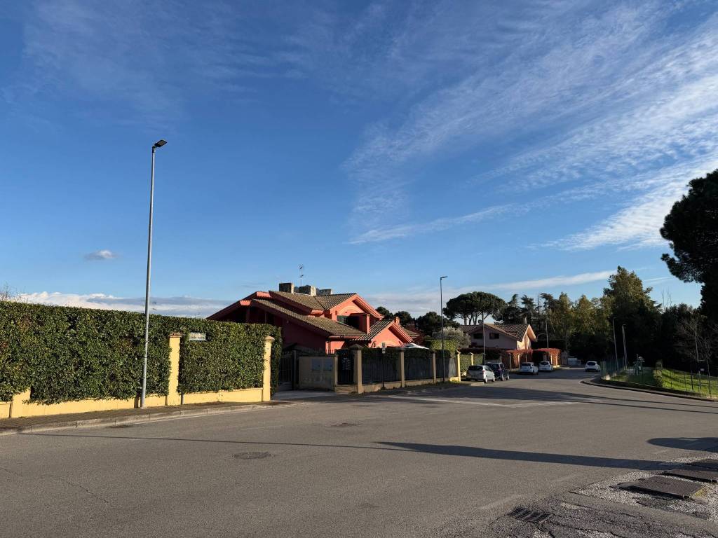 casa indipendente in vendita a Formello in zona Le Rughe