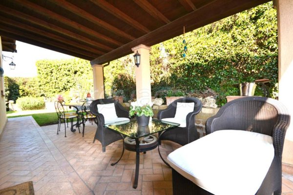 casa indipendente in vendita a Formello in zona Le Rughe