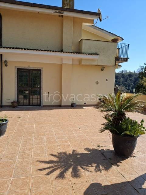 appartamento in vendita a Formello in zona Le Rughe