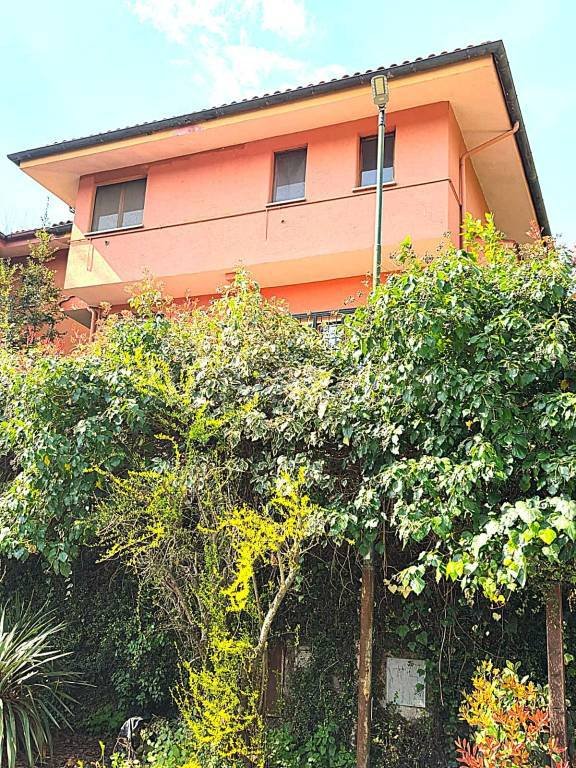 casa indipendente in vendita a Formello in zona Le Rughe