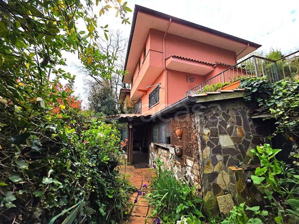 casa indipendente in vendita a Formello in zona Le Rughe