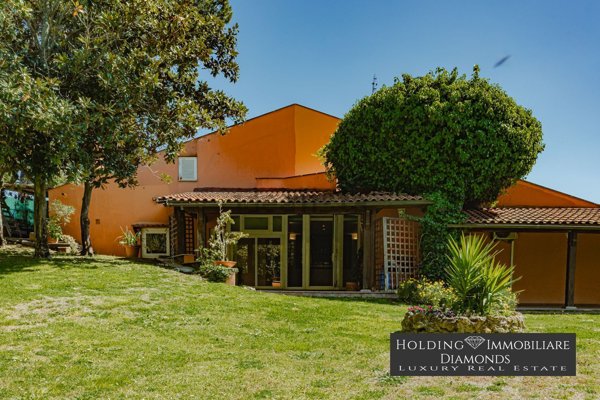 casa indipendente in vendita a Formello