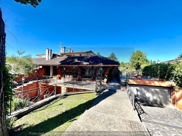 casa indipendente in vendita a Formello