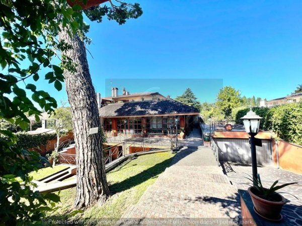 casa indipendente in vendita a Formello