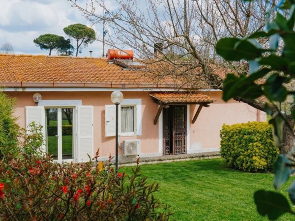 casa indipendente in vendita a Formello