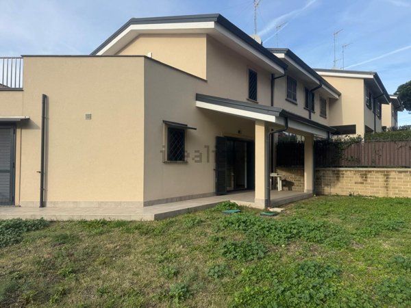 casa indipendente in vendita a Formello in zona Le Rughe