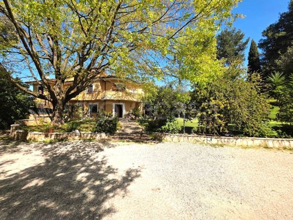 casa indipendente in vendita a Formello