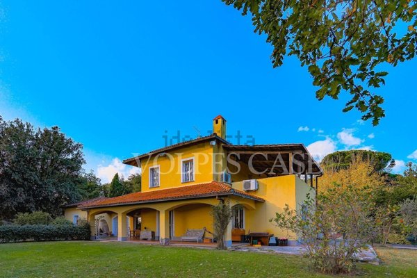 casa indipendente in vendita a Formello