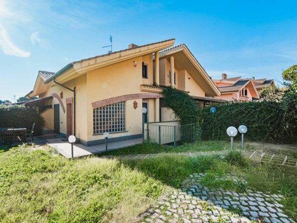 casa indipendente in vendita a Formello in zona Le Rughe