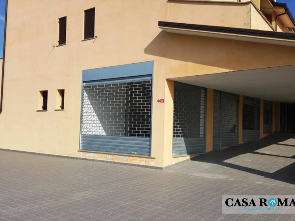 negozio in vendita a Formello