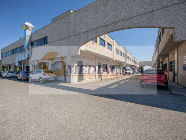 negozio in vendita a Formello