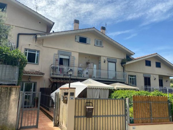 appartamento in vendita a Formello