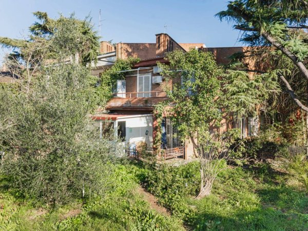 casa indipendente in vendita a Formello in zona Le Rughe