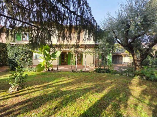 casa indipendente in vendita a Formello in zona Le Rughe