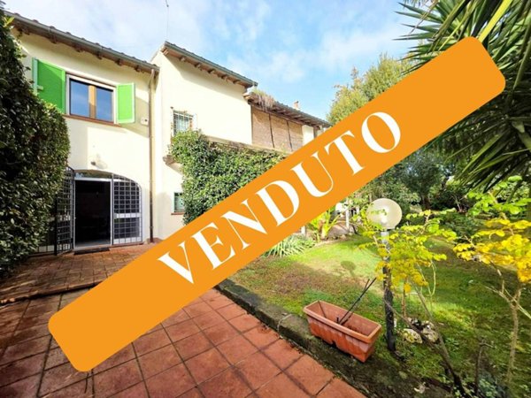 casa indipendente in vendita a Formello in zona Le Rughe