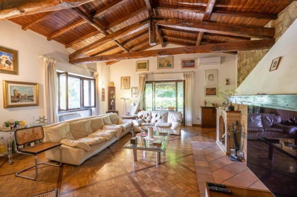 casa indipendente in vendita a Formello